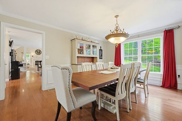 42 Shining Rock Dr, Northbridge, MA 01534