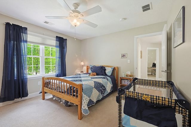 42 Shining Rock Dr, Northbridge, MA 01534