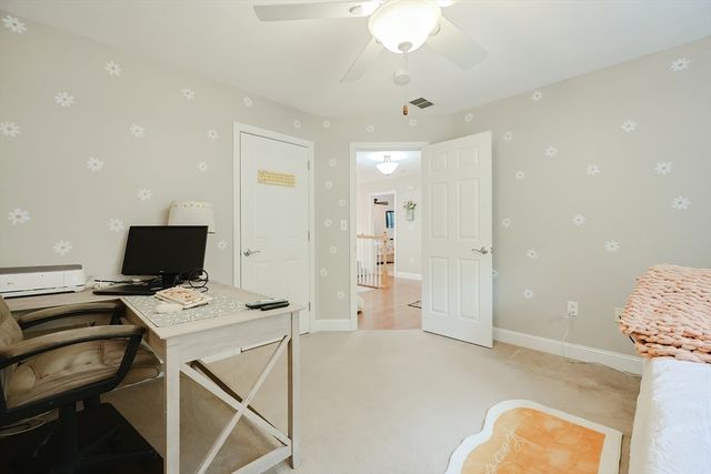 42 Shining Rock Dr, Northbridge, MA 01534