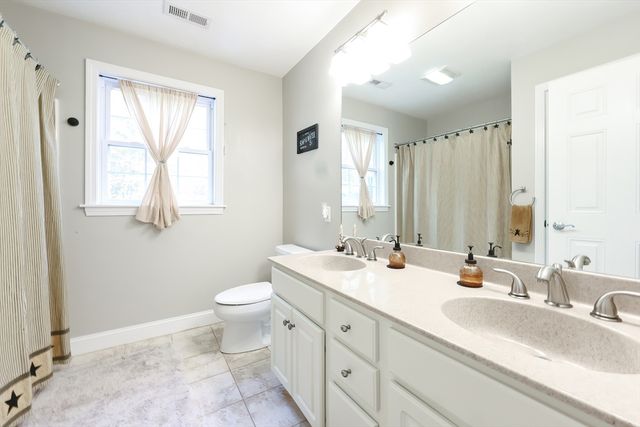 42 Shining Rock Dr, Northbridge, MA 01534