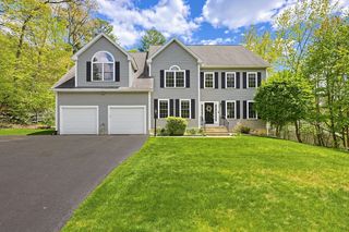 42 Shining Rock Dr, Northbridge, MA 01534