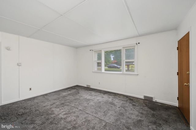 470 SHERIDAN AVE, Vineland, NJ 08360