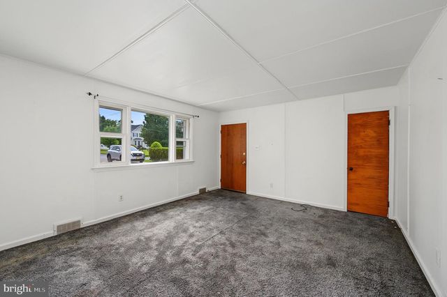 470 SHERIDAN AVE, Vineland, NJ 08360