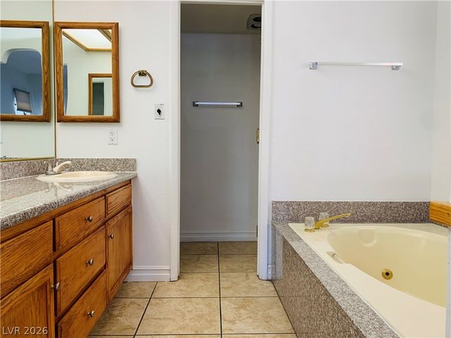 4069 Nook Way B, Las Vegas, NV 89103