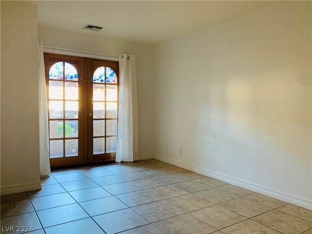 4069 Nook Way B, Las Vegas, NV 89103