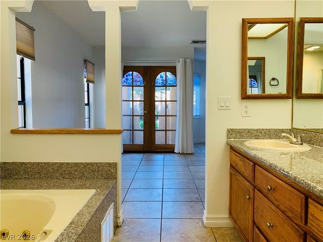 4069 Nook Way B, Las Vegas, NV 89103