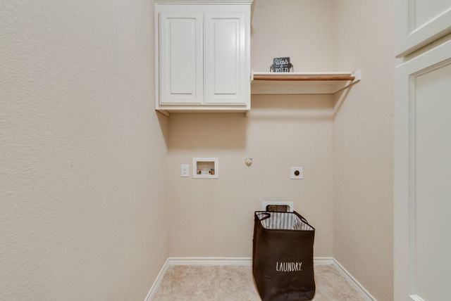 13 Mapleridge Drive, Edgecliff Village, TX 76134