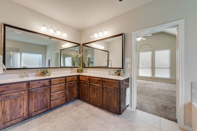 13 Mapleridge Drive, Edgecliff Village, TX 76134