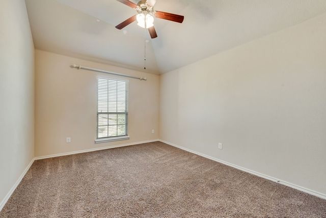 13 Mapleridge Drive, Edgecliff Village, TX 76134