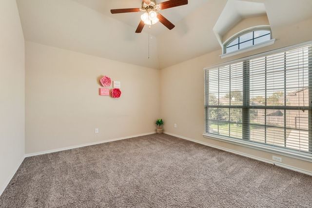 13 Mapleridge Drive, Edgecliff Village, TX 76134