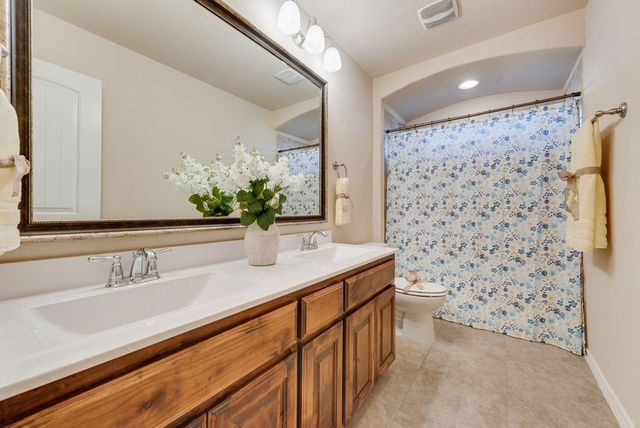 13 Mapleridge Drive, Edgecliff Village, TX 76134