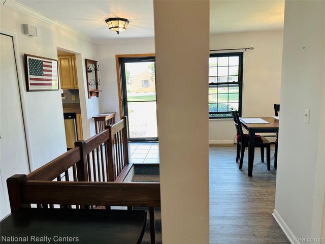 9870 Cambridge Court 2, Green Oak Township, MI 48178