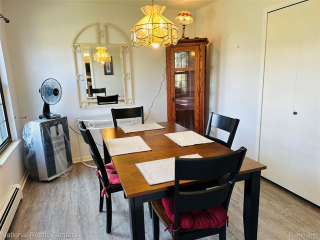 9870 Cambridge Court 2, Green Oak Township, MI 48178