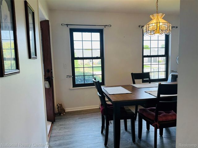 9870 Cambridge Court 2, Green Oak Township, MI 48178