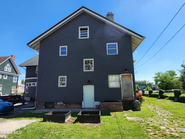 424 Winthrop Street, Toledo, OH 43620