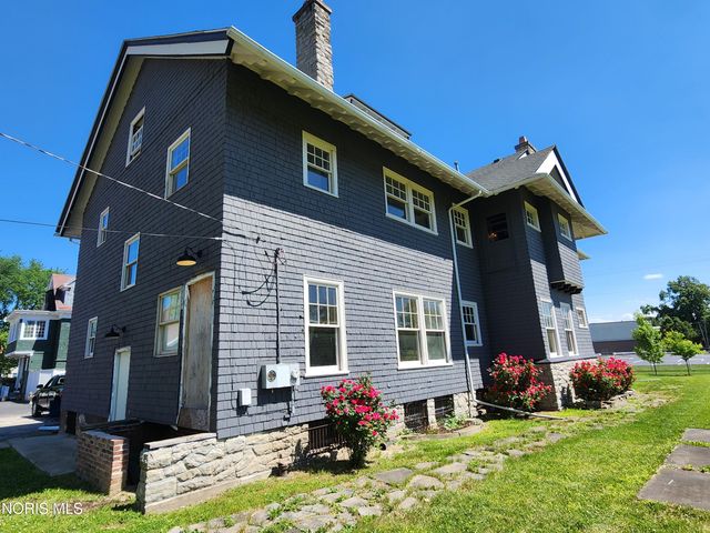 424 Winthrop Street, Toledo, OH 43620