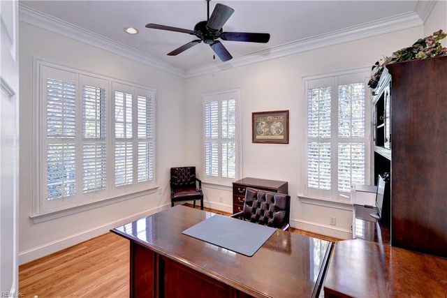 109 Wolf CRK, Williamsburg, VA 23188