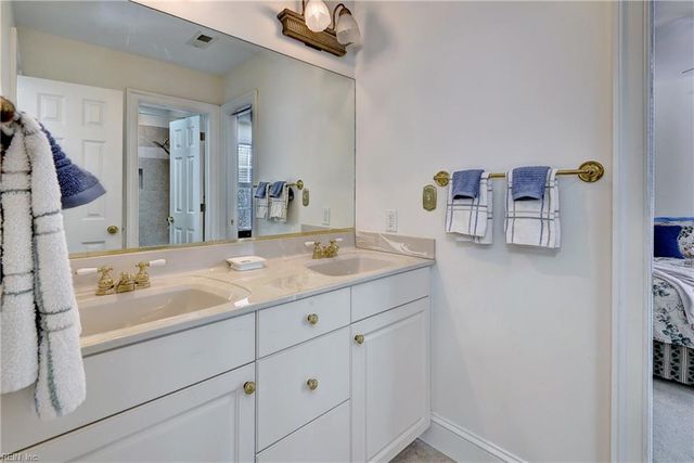 109 Wolf CRK, Williamsburg, VA 23188