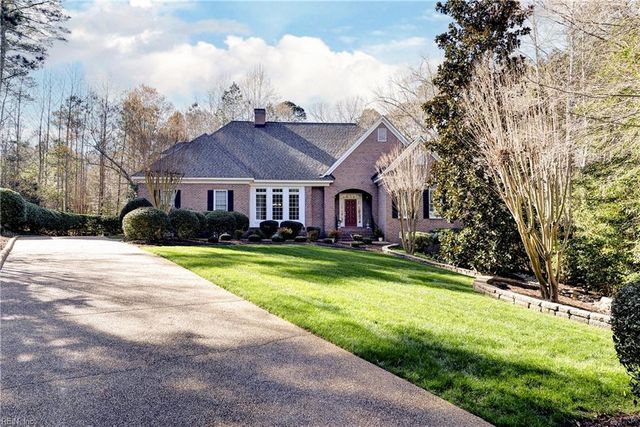 109 Wolf CRK, Williamsburg, VA 23188