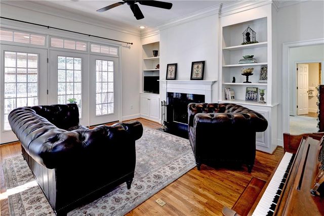 109 Wolf CRK, Williamsburg, VA 23188