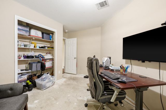17912 Honey Locust LN, Elgin, TX 78621