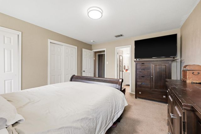 17912 Honey Locust LN, Elgin, TX 78621