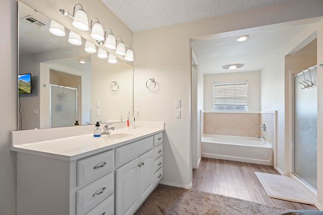 31990 S 624 Place B3, Grove, OK 74344