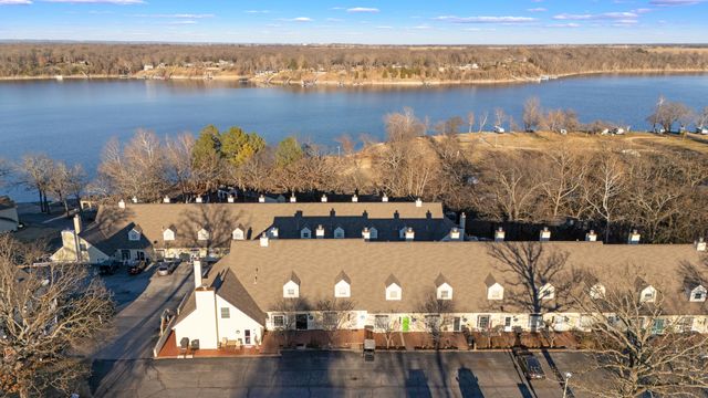 31990 S 624 Place B3, Grove, OK 74344