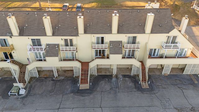 31990 S 624 Place B3, Grove, OK 74344