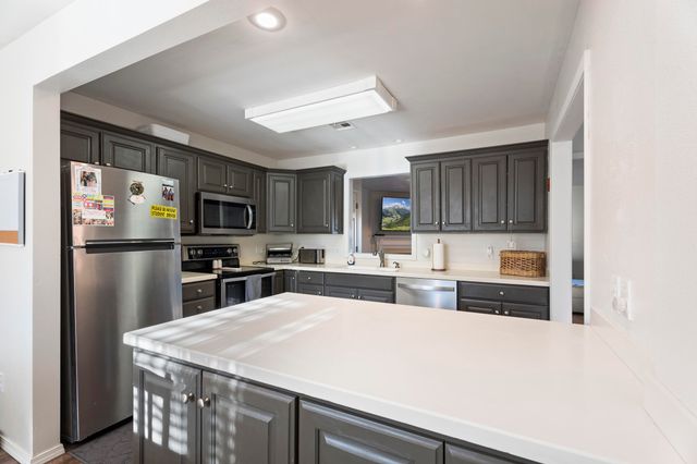 31990 S 624 Place B3, Grove, OK 74344