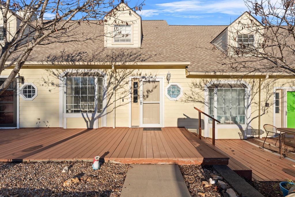 31990 S 624 Place B3, Grove, OK 74344