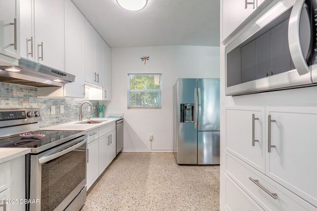 2 Ronnie Circle, Holly Hill, FL 32117