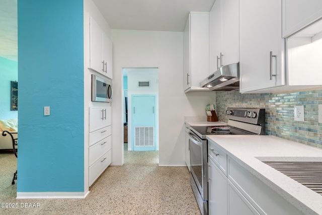 2 Ronnie Circle, Holly Hill, FL 32117