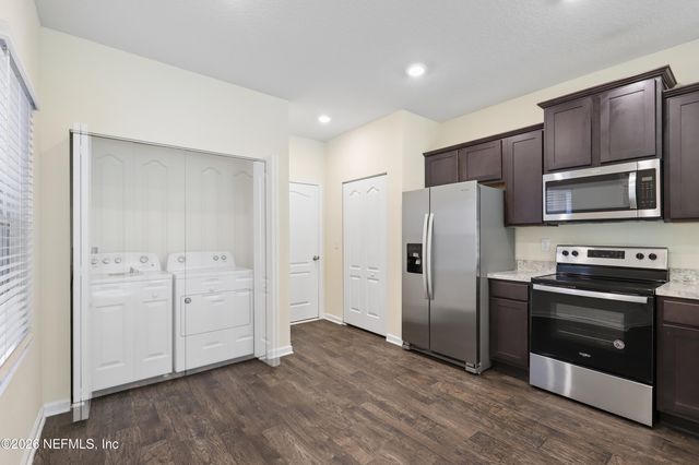 7927 ECHO SPRINGS Road, Jacksonville, FL 32256