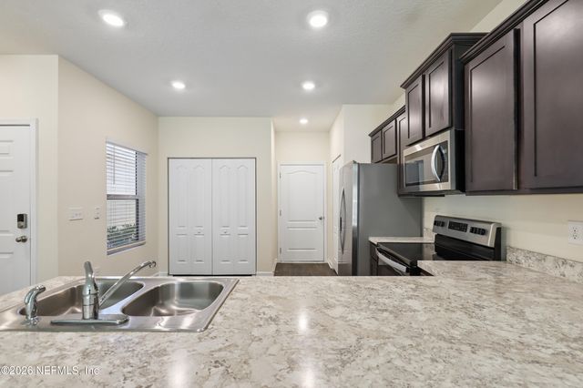 7927 ECHO SPRINGS Road, Jacksonville, FL 32256