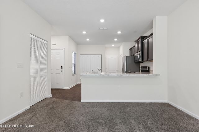 7927 ECHO SPRINGS Road, Jacksonville, FL 32256