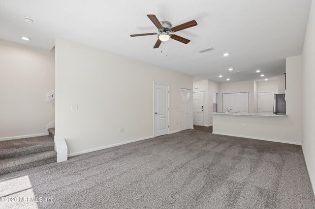 7927 ECHO SPRINGS Road, Jacksonville, FL 32256