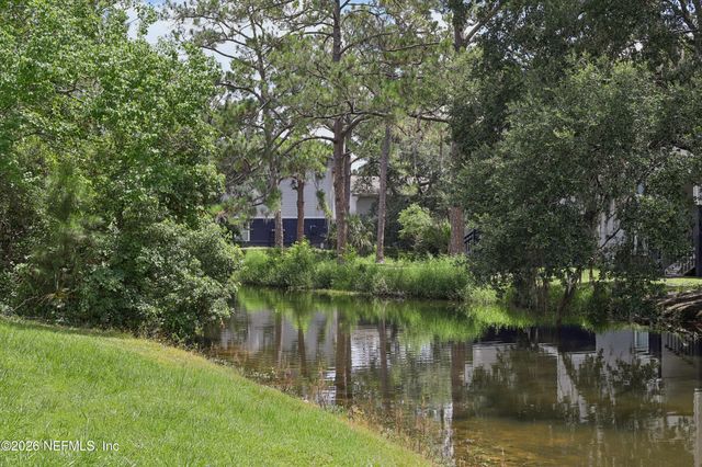 7927 ECHO SPRINGS Road, Jacksonville, FL 32256