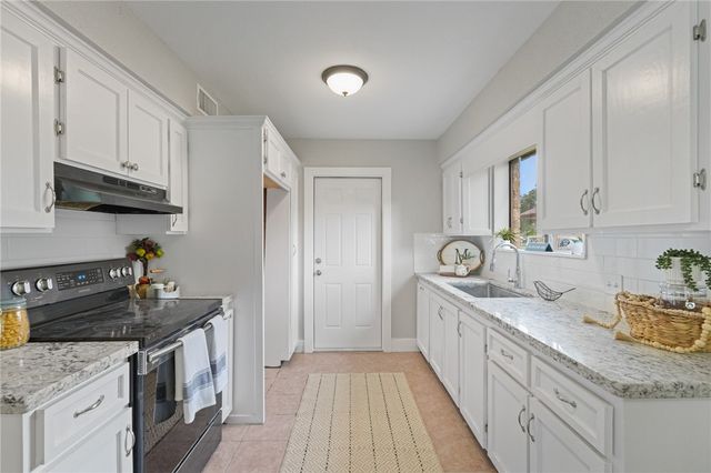 7006 Wakeforest Dr, Corpus Christi, TX 78413