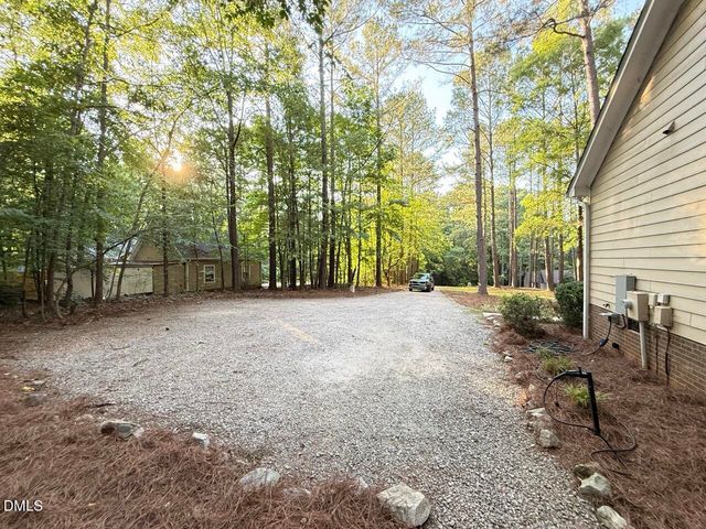 213 Long Needle Drive, Clayton, NC 27520