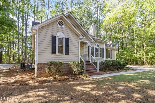 213 Long Needle Drive, Clayton, NC 27520