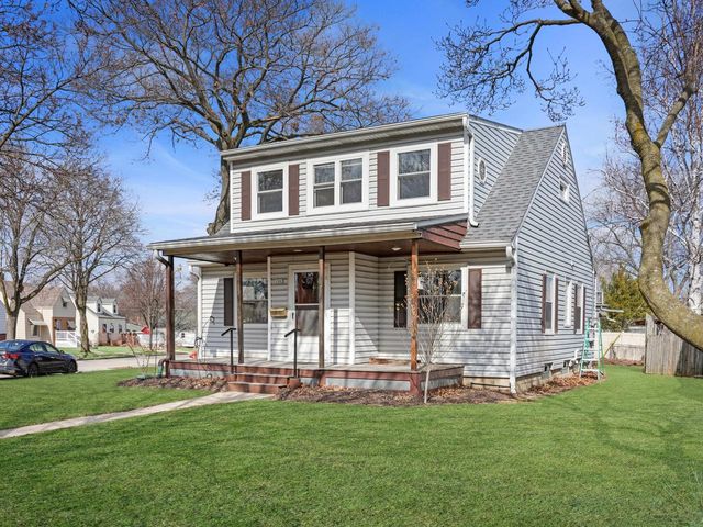 1502 E Tripoli AVENUE, Milwaukee, WI 53207