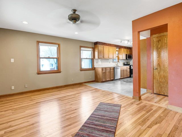 1502 E Tripoli AVENUE, Milwaukee, WI 53207