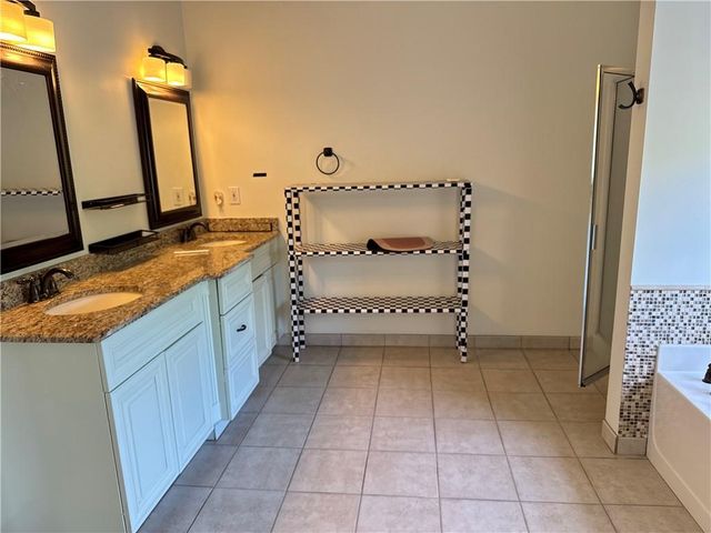 2908 Belfaire Lake Drive, Dacula, GA 30019