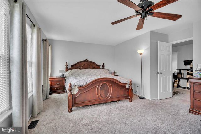 16 FOMALHAUT CT, Blackwood, NJ 08012