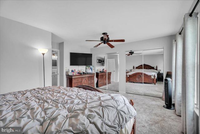 16 FOMALHAUT CT, Blackwood, NJ 08012