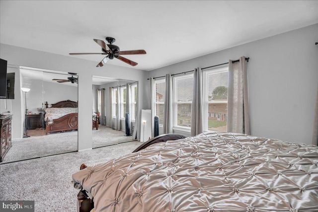 16 FOMALHAUT CT, Blackwood, NJ 08012