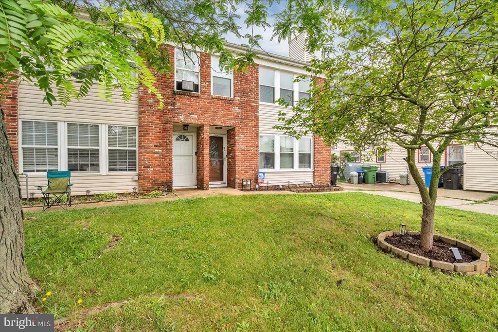 16 FOMALHAUT CT, Blackwood, NJ 08012