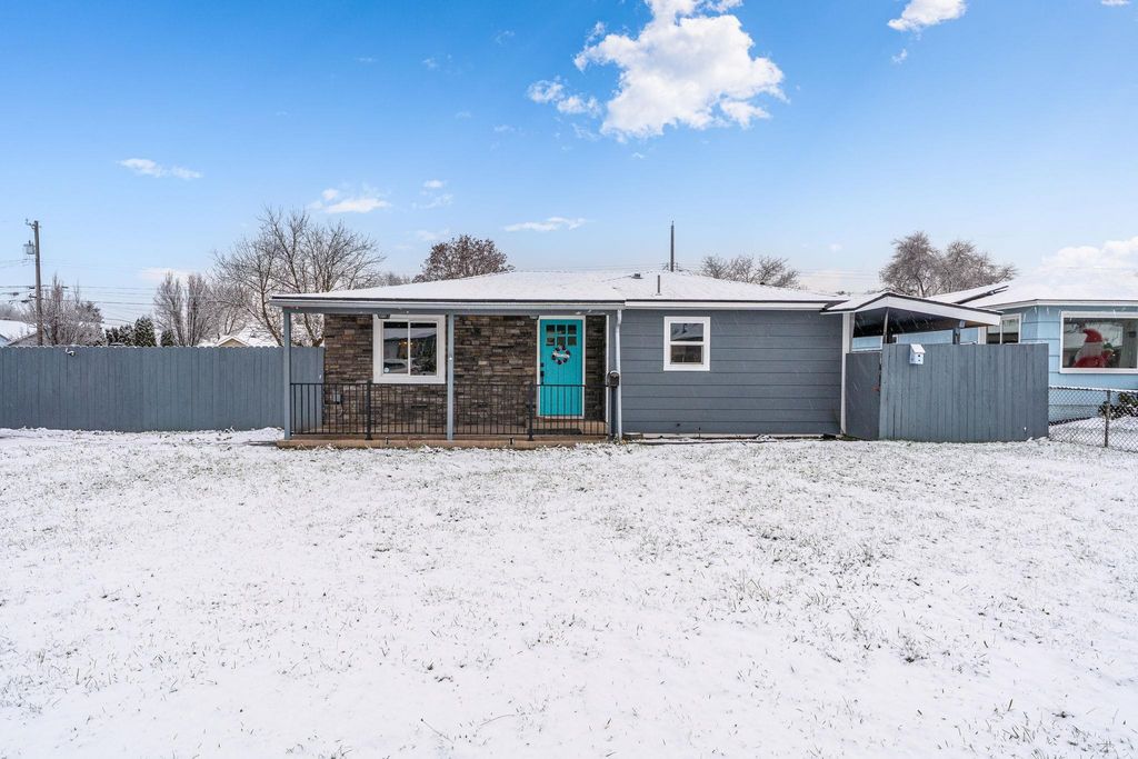 2008 E NEBRASKA Ave, Spokane, WA 99208