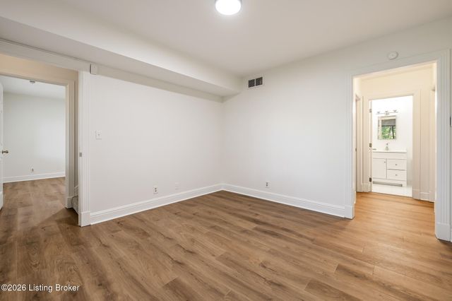 750 Zorn Ave 3, Louisville, KY 40206